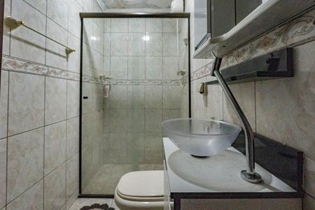 Casa à venda com 150m², 4 quartos e 1 vaga Casa à venda com 150m², 4 quartos e 1 vagaBanheiro