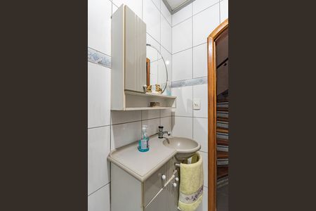 Casa à venda com 150m², 4 quartos e 1 vaga Casa à venda com 150m², 4 quartos e 1 vagaBanheiro