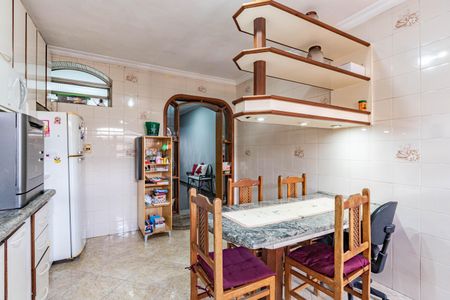 Casa à venda com 150m², 4 quartos e 1 vaga Casa à venda com 150m², 4 quartos e 1 vagaCozinha