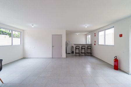 Apartamento para alugar com 40m², 2 quartos e sem vagaÁrea comum - Salão de festas