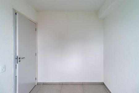 Quarto 1 de apartamento para alugar com 2 quartos, 40m² em Vila Suzana, São Paulo