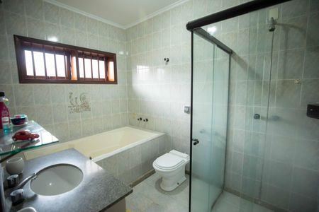 Banheiro de casa à venda com 5 quartos, 270m² em Parque Alto Taquaral, Campinas