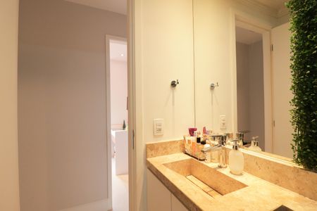 Apartamento à venda com 65m², 3 quartos e 1 vaga Apartamento à venda com 65m², 3 quartos e 1 vagaBanheiro Social