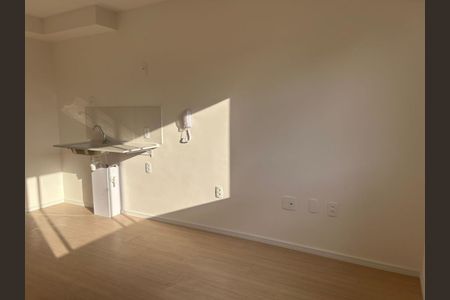 Foto 05 de kitnet/studio à venda com 1 quarto, 17m² em Vila Dom Pedro I, São Paulo