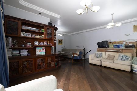 Casa à venda com 450m², 5 quartos e sem vaga Casa à venda com 450m², 5 quartos e sem vagaSala