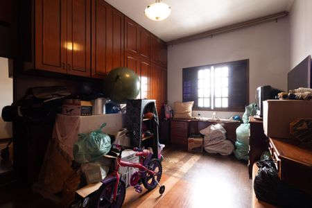 Casa à venda com 450m², 5 quartos e sem vaga Casa à venda com 450m², 5 quartos e sem vagaQuarto 2