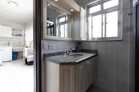 Casa à venda com 450m², 5 quartos e sem vaga Casa à venda com 450m², 5 quartos e sem vagaBanheiro de Serviço