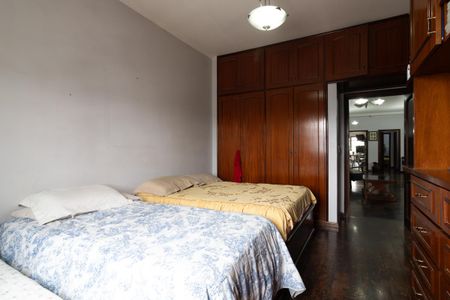 Casa à venda com 450m², 5 quartos e sem vaga Casa à venda com 450m², 5 quartos e sem vagaQuarto 1