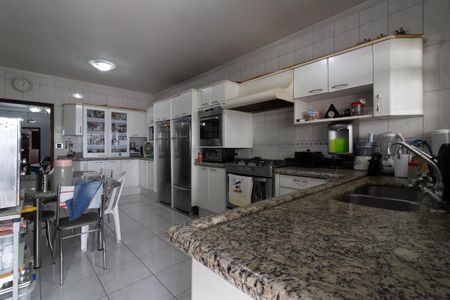 Casa à venda com 450m², 5 quartos e sem vaga Casa à venda com 450m², 5 quartos e sem vagaCozinha