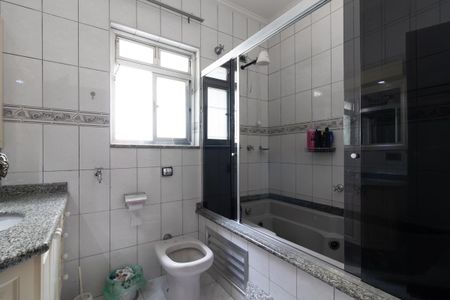 Casa à venda com 450m², 5 quartos e sem vaga Casa à venda com 450m², 5 quartos e sem vagaBanheiro da Suíte