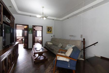 Casa à venda com 450m², 5 quartos e sem vaga Casa à venda com 450m², 5 quartos e sem vagaSala