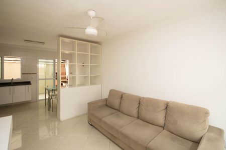 Sala  de casa para alugar com 2 quartos, 65m² em Vila Irmaos Arnoni, São Paulo