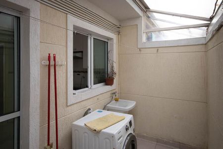 Casa para alugar com 65m², 2 quartos e 1 vagaÁrea de Serviço