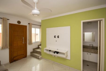 Sala  de casa para alugar com 2 quartos, 65m² em Vila Irmaos Arnoni, São Paulo