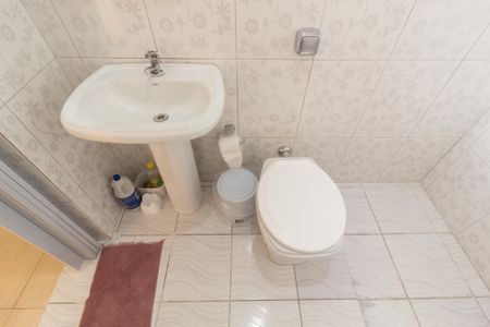 Apartamento para alugar com 71m², 2 quartos e sem vagaBanheiro