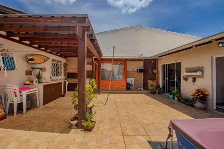 Casa à venda com 140m², 3 quartos e sem vagaPátio