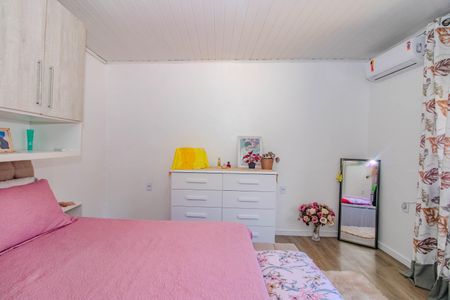 Casa à venda com 140m², 3 quartos e sem vagaQuarto - Casa Fundos