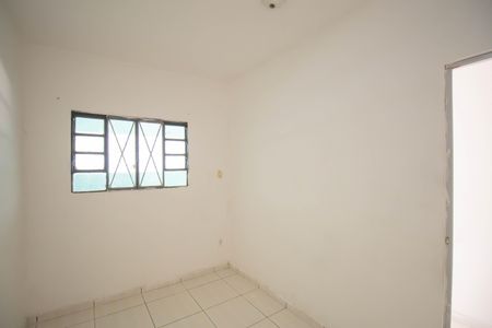 Quarto 2 de casa para alugar com 2 quartos, 65m² em Jardim Alcântara, São Gonçalo