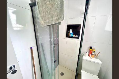 Apartamento à venda com 52m², 2 quartos e 1 vaga Apartamento à venda com 52m², 2 quartos e 1 vagaBanheiro