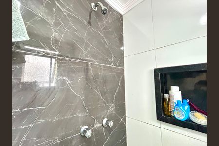 Apartamento à venda com 52m², 2 quartos e 1 vaga Apartamento à venda com 52m², 2 quartos e 1 vagaBanheiro