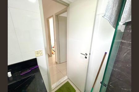 Apartamento à venda com 52m², 2 quartos e 1 vaga Apartamento à venda com 52m², 2 quartos e 1 vagaBanheiro