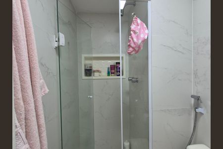 Apartamento à venda com 74m², 3 quartos e 1 vagaBanheiro suite 2