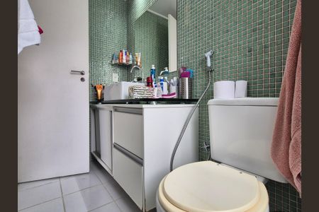 Apartamento à venda com 74m², 3 quartos e 1 vagaBanheiro 