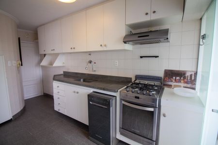 Apartamento para alugar com 129m², 3 quartos e 3 vagasCozinha