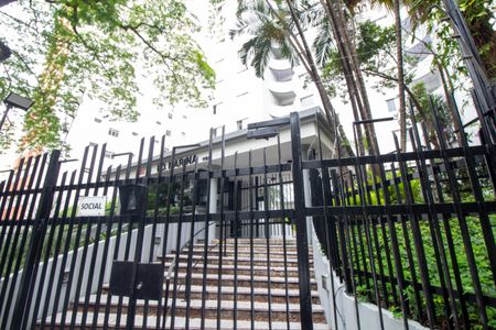 Apartamento para alugar com 129m², 3 quartos e 3 vagasFachada e portaria