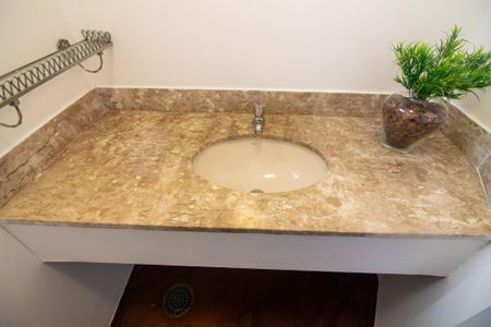 Apartamento para alugar com 129m², 3 quartos e 3 vagasLavabo