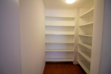 Apartamento para alugar com 129m², 3 quartos e 3 vagasRoupeiro 