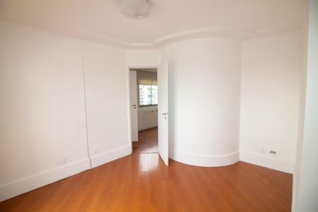 Apartamento para alugar com 129m², 3 quartos e 3 vagasQuarto 2