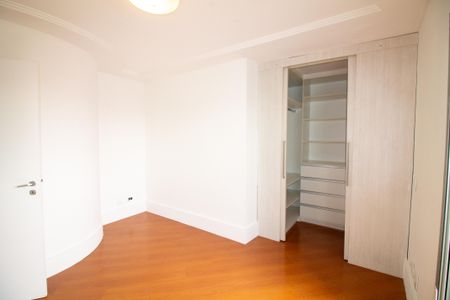 Apartamento para alugar com 129m², 3 quartos e 3 vagasQuarto 2