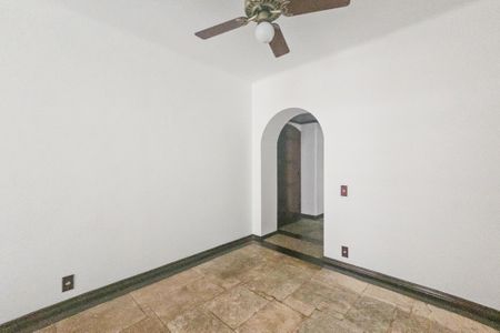 Apartamento para alugar com 3 quartos, 137m² em Jardim Praiano, Guarujá