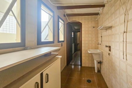 Apartamento para alugar com 137m², 3 quartos e 2 vagas Apartamento para alugar com 137m², 3 quartos e 2 vagasÁrea de serviço