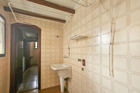 Apartamento para alugar com 137m², 3 quartos e 2 vagas Apartamento para alugar com 137m², 3 quartos e 2 vagasÁrea de serviço