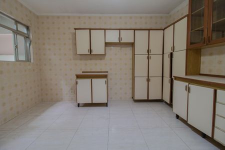 Casa para alugar com 259m², 3 quartos e 2 vagasCozinha