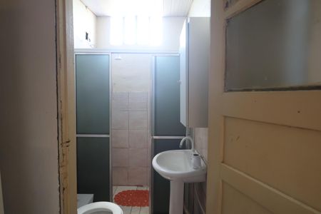 Banheiro de casa para alugar com 1 quarto, 45m² em Guajuviras, Canoas