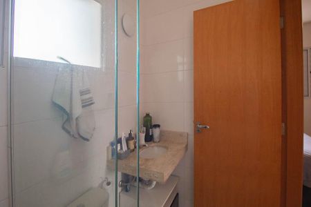 Casa de condomínio à venda com 55m², 2 quartos e 1 vagaBanheiro da Suíte 1