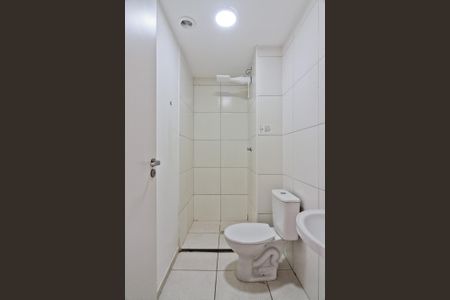 Apartamento à venda com 38m², 2 quartos e sem vaga Apartamento à venda com 38m², 2 quartos e sem vagaBanheiro