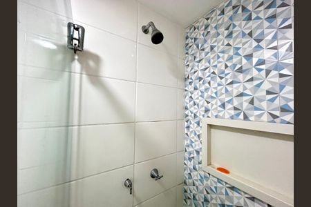 Apartamento à venda com 42m², 2 quartos e 1 vaga Apartamento à venda com 42m², 2 quartos e 1 vagaBanheiro