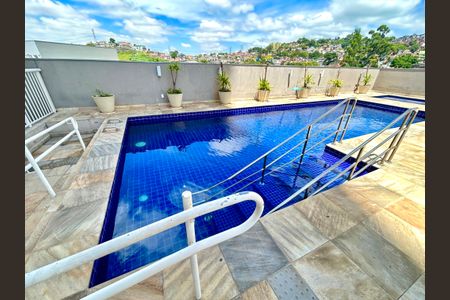 Apartamento à venda com 42m², 2 quartos e 1 vaga Apartamento à venda com 42m², 2 quartos e 1 vagaÁrea comum - Piscina