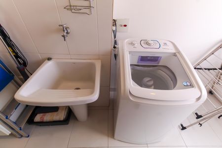 Apartamento à venda com 75m², 2 quartos e 1 vagaÁrea de Serviço