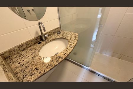 Apartamento à venda com 66m², 2 quartos e 1 vaga Apartamento à venda com 66m², 2 quartos e 1 vagaBanheiro quarto 2