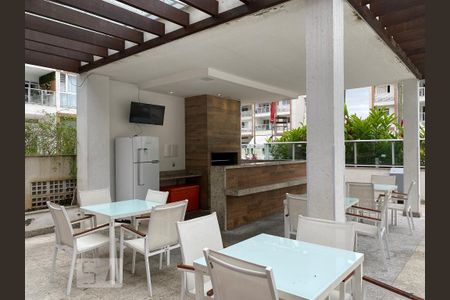 Apartamento à venda com 66m², 2 quartos e 1 vaga Apartamento à venda com 66m², 2 quartos e 1 vagaÁrea comum - Churrasqueira