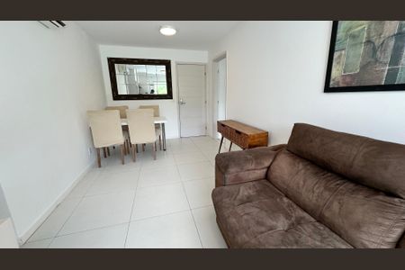 Sala de apartamento para alugar com 2 quartos, 66m² em Recreio dos Bandeirantes, Rio de Janeiro