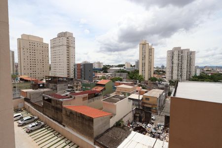 Vista da Sala de apartamento para alugar com 2 quartos, 32m² em Vila Antonieta, São Paulo