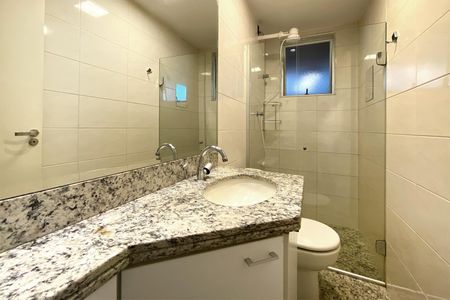 Apartamento para alugar com 90m², 3 quartos e 2 vagasBanheiro