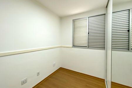 Quarto 1 de apartamento para alugar com 3 quartos, 90m² em Salgado Filho, Belo Horizonte