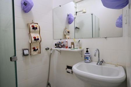Apartamento à venda com 75m², 3 quartos e sem vaga Apartamento à venda com 75m², 3 quartos e sem vagaBanheiro